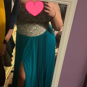 Classic prom dress